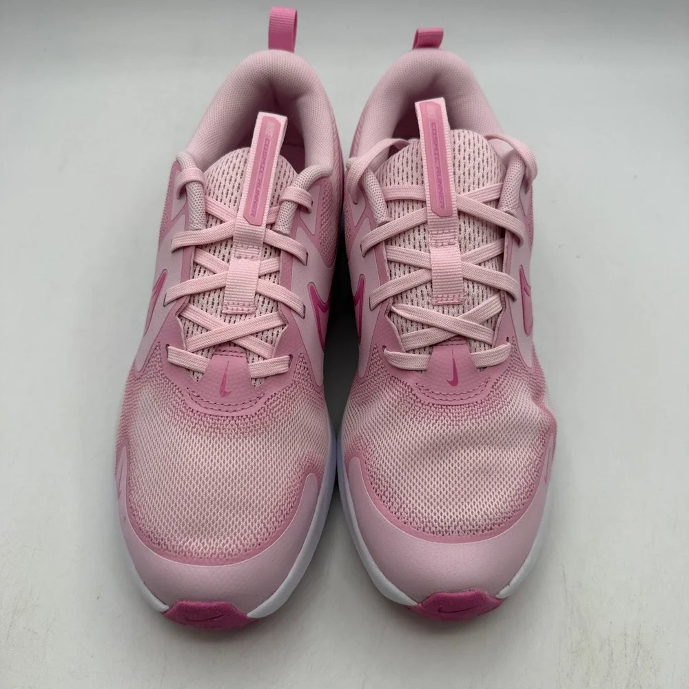 Nike cosmic runner